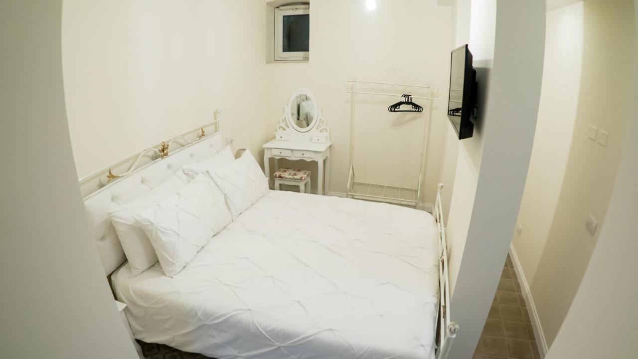 Appartamento Casa di Fló Bari Esterno foto